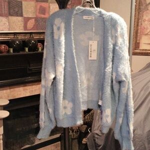 FINAL PRICE NWT Ecowish Fuzzy Powder Blue w White Floral Print Cardigan Lg